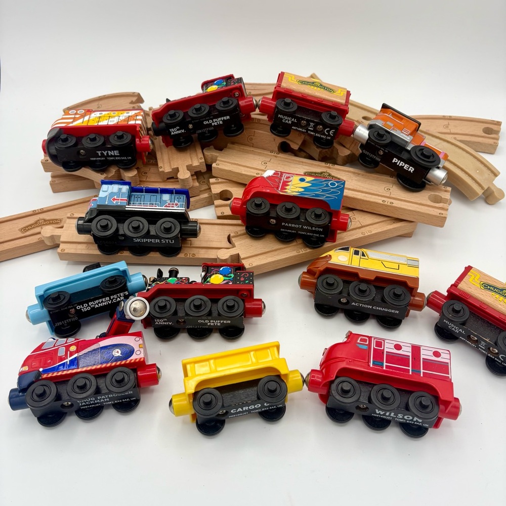 Chuggington Character Trains Wooden and Plastic Train Wooden Track Lot 38 Pieces